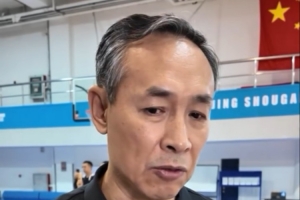 许利民：张知垚想在球队打上球要看他努力 希望他未来能做贡献