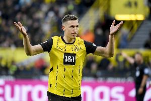 德天空：多特为施洛特贝克开1000万欧年薪，后者因拜仁想签有犹豫