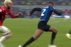 铁血染红！特奥95分钟滑铲封喉，用一张红牌捍卫圣西罗尊严