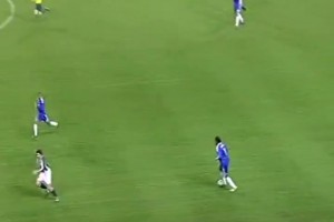 谁还不是个中场大师：德罗巴的精准长传制导