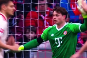 准备好接班诺伊尔了吗？拜仁球迷：同样的位置，他不会跌倒第二次