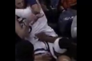 被禁赛两场！活塞森林狼冲突中，斯图尔特竟用力去抓迪文胯下