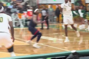 这球感真的好柔和，近距离看库里热身感受一下巨星的球感吧