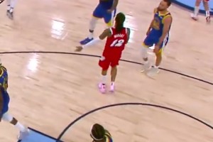 瞧我这暴脾气！昨天追梦一看到莫兰特比枪 瞬间怒了向裁判投诉