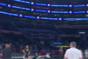 感觉NBA最逆天手感就是约基奇东契奇了？各种不该进的都可能进