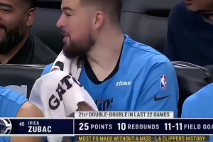 祖巴茨：“我希望职业生涯都和哈登这样的后卫打球。”