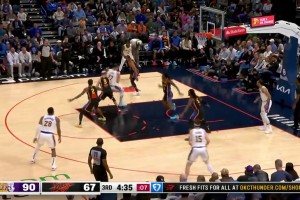 雷霆这两把大锁尺寸不够啊！东契奇无解单打拉杆2+1，让卡鲁索&卡森很无奈！