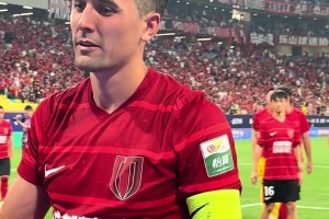 拿下榜首关键战！韦世豪的脸上全是掩饰不住的兴奋！