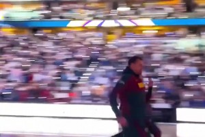 解说：几个月前怎么也想不到，中超射手榜第一会是18岁的王钰栋