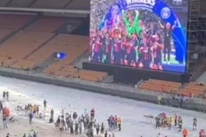 董路社媒：国少5个进球，几个是后场开大脚？ 我亲爱的传控迷们？