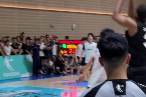 美媒晒图发问：如果老詹与小卡互换，那湖人和快船谁会更强？