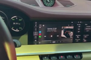 单手开保时捷还拍视频！老詹这样开车不会被罚么？