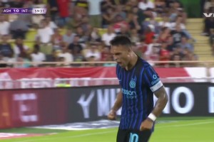 晃倒防守球员！国米快速反击，劳塔罗晃开防守抽射破门