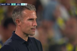 弗雷德世界波助费内巴切总分反超！费耶诺德主帅范佩西有点懵了