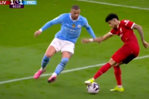 利物浦球迷：有一种巅峰，叫张伯伦！