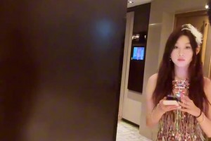 我也想一起跳舞！全一YOU女团身穿性感辣妹服为苏超加油