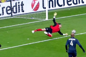 洛里：谁年轻时，还不是个帅小伙呢？