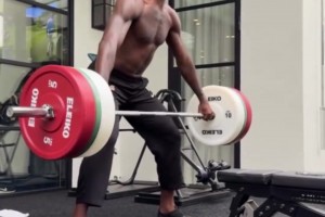 历史最长的河！詹姆斯健身房全力备战 即将开启第23个赛季