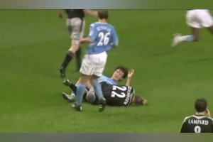 04-05赛季穆帅蓝军英超只输一场！孙继海首发伤退曼城1-0切尔西