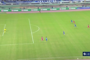 南京队仅扳平3分钟又落后！盐城队利用反越位再次取得领先