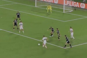 本轮最佳进球？埃尔切完美团队进球，3打7将球传入球门！