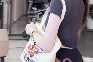 啊？苏超媛身材是真好，还穿了个美猴王裤子来支持连云港