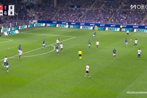 错失良机！居勒尔禁区内近距离打门被挡出底线