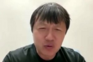 名场面：国安外援巴坎布内急离场紧急卸货，回归后轻松破门