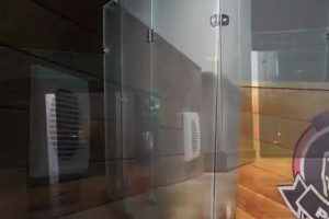 39岁胡尔克身材依旧炸裂，在冷水热水间反复浸泡青筋暴起