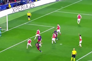 利物浦球迷：巅峰的他，满足你对前锋的一切幻想！