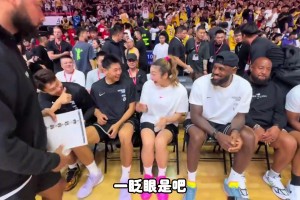 杨毅：线上詹黑这么多，但线下死忠粉更多，过去只有乔丹来才这样