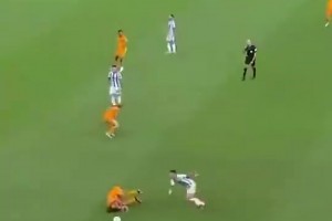 凯恩：你觉得你很幽默？不停给凯恩送莫名其妙的东西，直到…