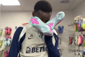 哥几个是沾点喜剧天赋在身上的！切尔西队内的欢乐训练！