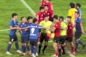 业余联赛的通病！网友吐槽：蒙超联赛快把内蒙踢散了。。。