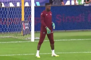 土超也上演了曼市德比！镜头聚焦埃德森&奥纳纳