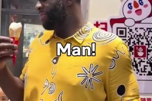 阿莫林赛前打趣：拉爵会给我新合同，他来到基地对我表示支持5.